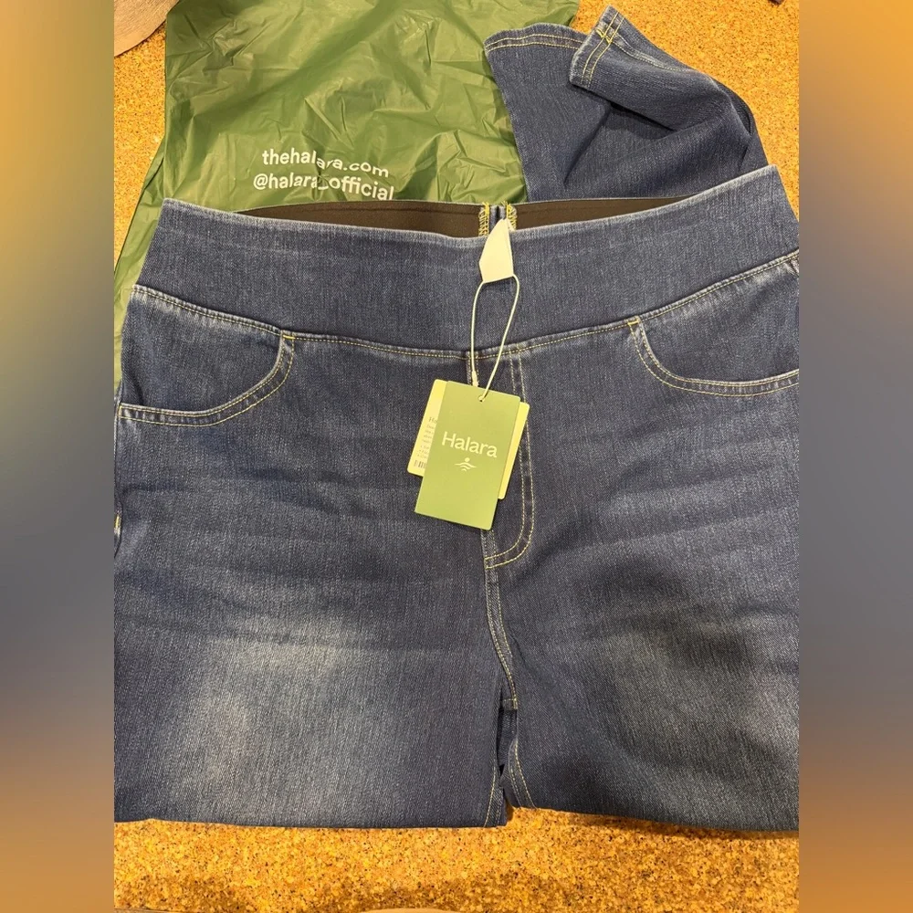 HALARA Dark Blue Wide Leg Flare Jeans - Picture 3 of 13